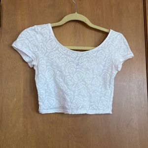 H&M White Rose-Detailed Short Sleeve Crop Top